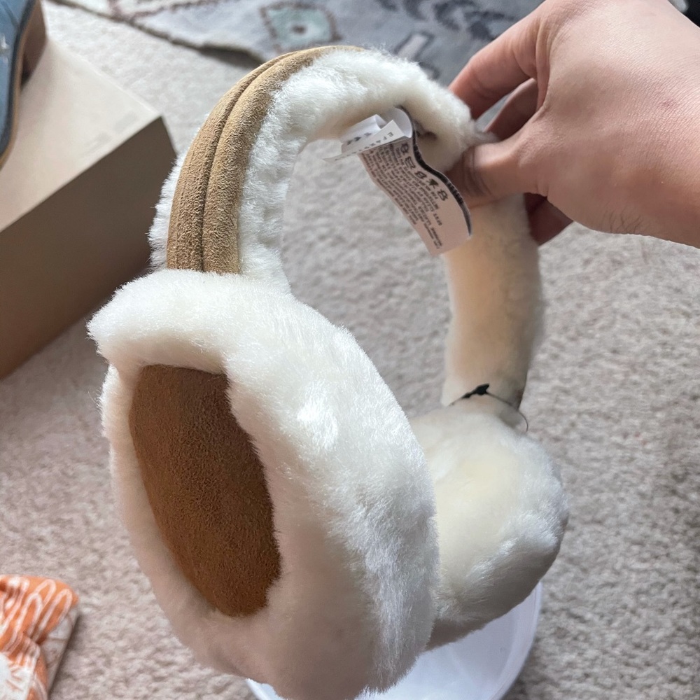 NWT Ugg Ear Muffs